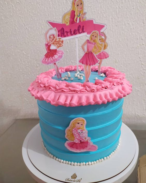 Bolo de Aniversário da Barbie - 90 ideias lindíssimas para você se inspirar